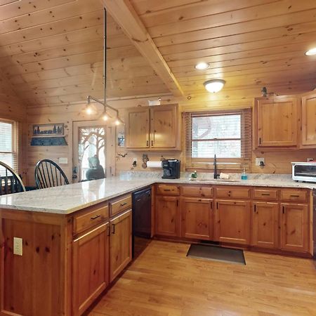 Blue Ridge Bear Bungalow Buitenkant foto