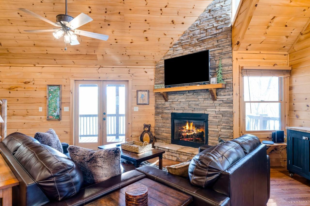 Blue Ridge Bear Bungalow Buitenkant foto