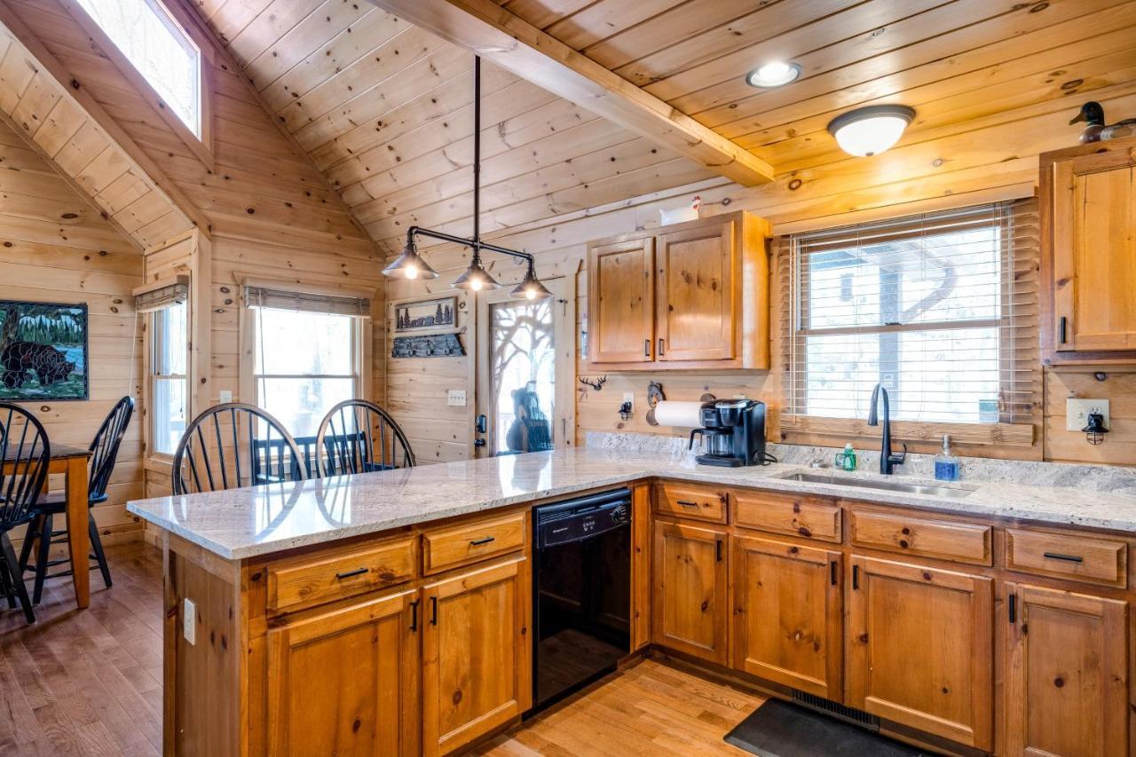 Blue Ridge Bear Bungalow Buitenkant foto