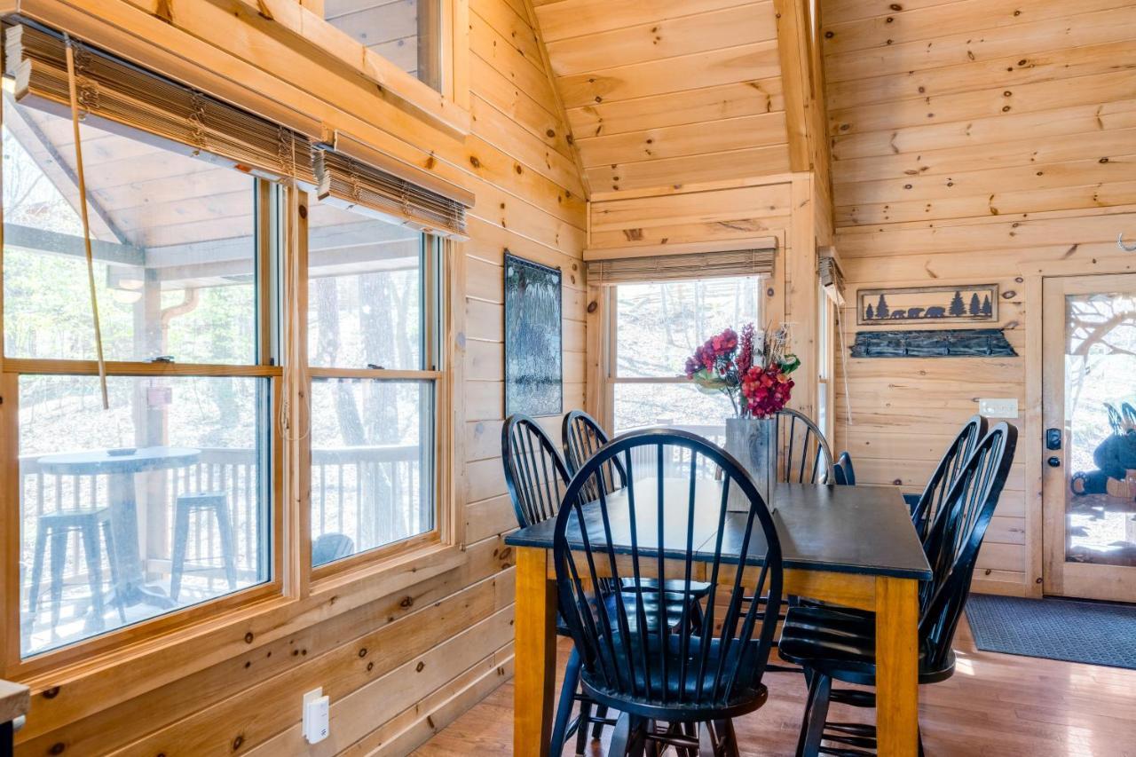 Blue Ridge Bear Bungalow Buitenkant foto