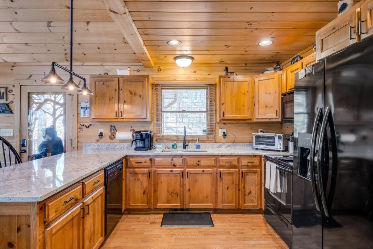 Blue Ridge Bear Bungalow Buitenkant foto