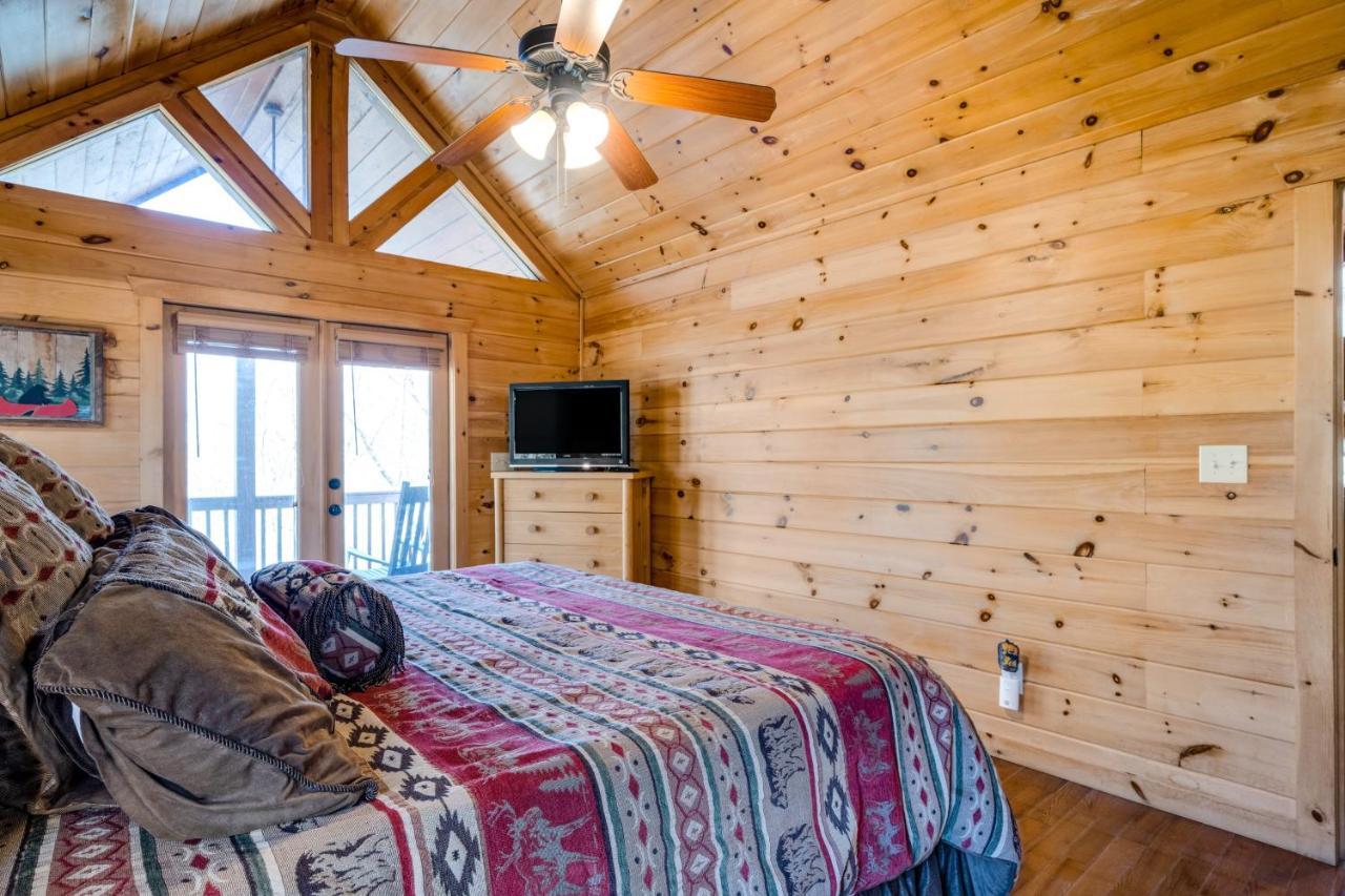Blue Ridge Bear Bungalow Buitenkant foto