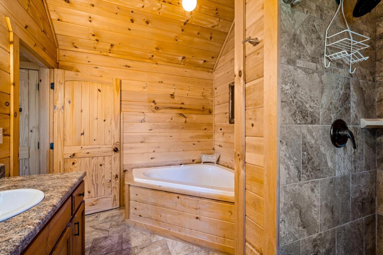 Blue Ridge Bear Bungalow Buitenkant foto