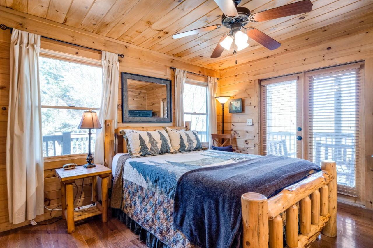 Blue Ridge Bear Bungalow Buitenkant foto